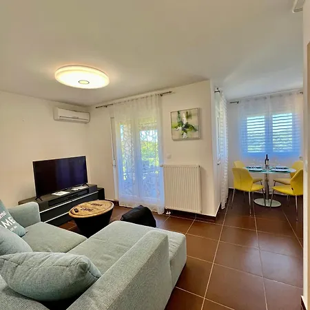 Apartment Tian Pula
