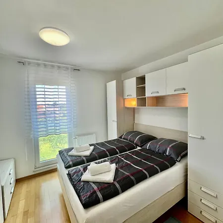 Tian Apartment